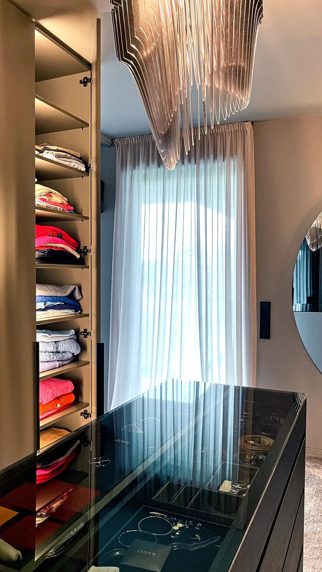 Gemütliches Schlafzimmer mit Einbauten